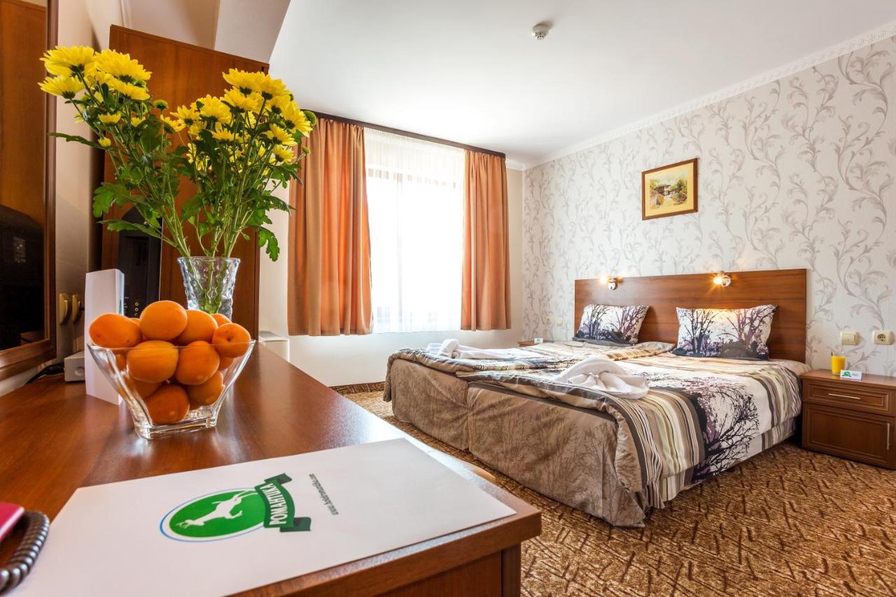 Family Hotel Romantika Velingrad Extérieur photo